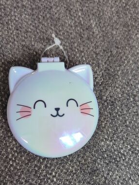Cute Cat Face Compact Mirror - White with Pink Cheeks